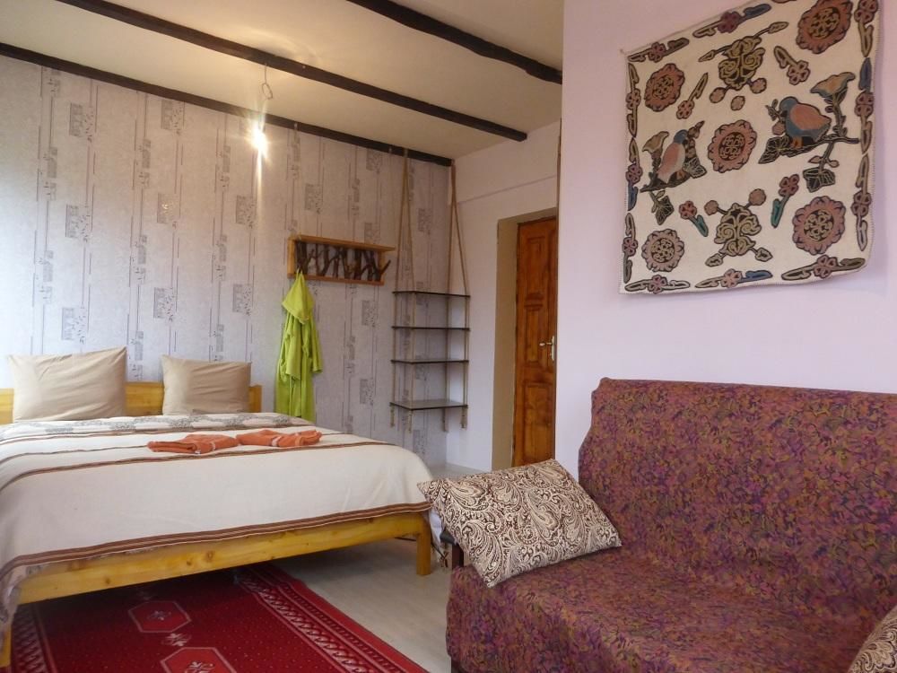 Отели типа «постель и завтрак» Riverside Karakol Каракол-5